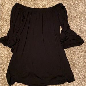 Black off the shoulder 3/4 top